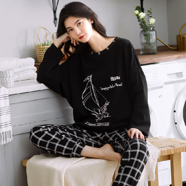 CURVAS ATELIER  Long Sleeve pajamas set designed for the modern woman. Certified from high quality materials